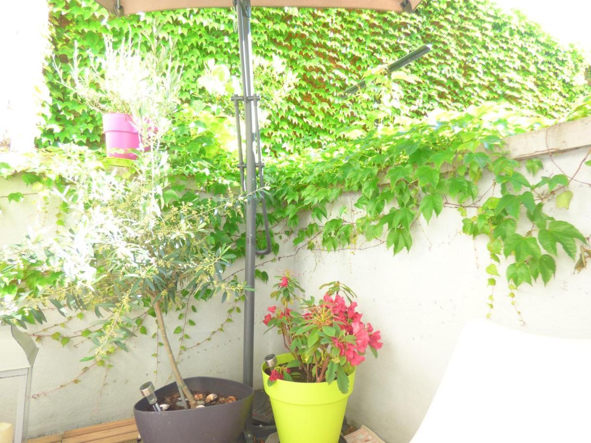 Les Cocons De Stephanie Apartment Vichy Exterior photo